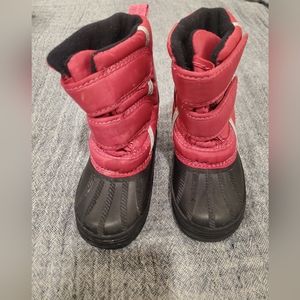 Pink snow boots VGUC